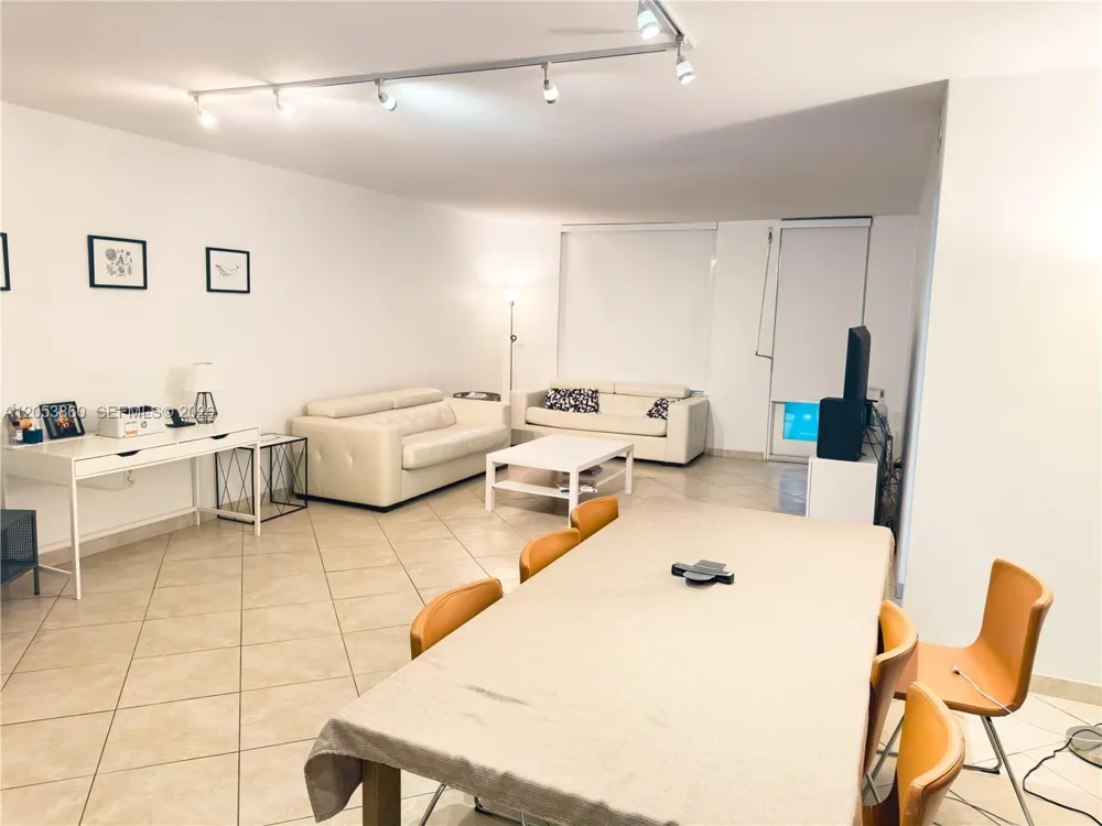 10185 Collins Ave #202 Bal Harbour, FL 33154
