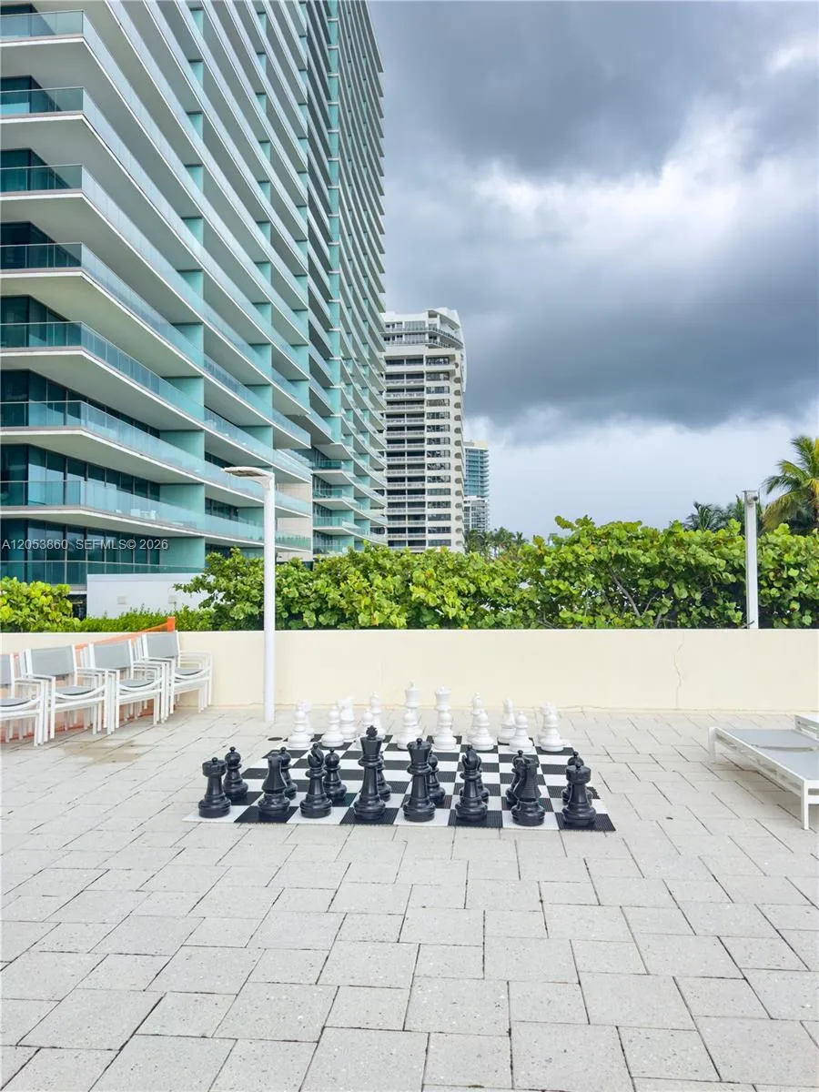 10185 Collins Ave #202 Bal Harbour, FL 33154