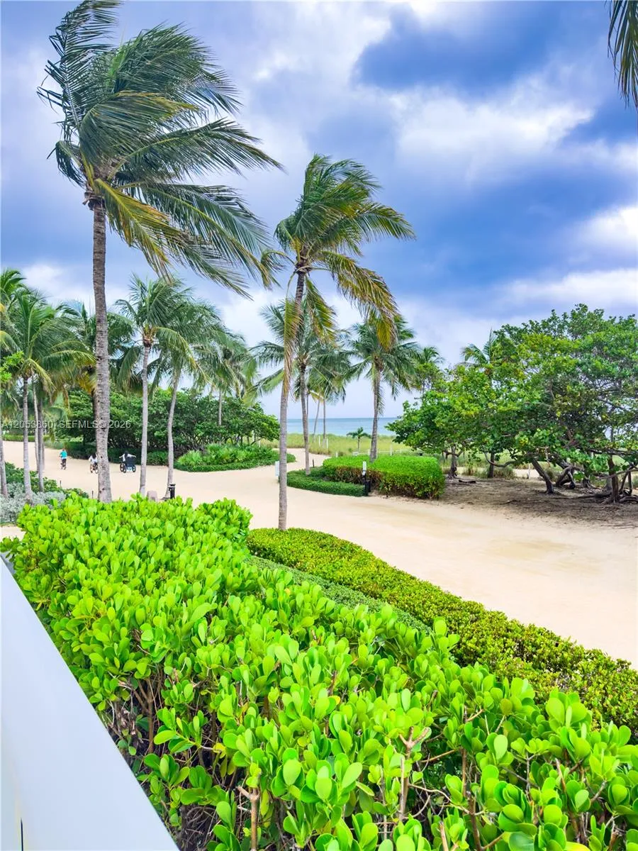 10185 Collins Ave #202 Bal Harbour, FL 33154