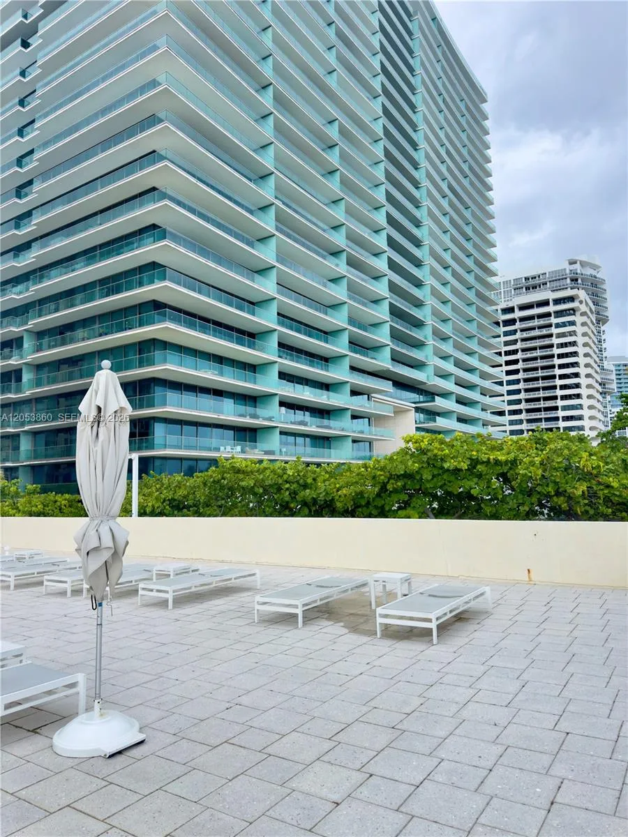 10185 Collins Ave #202 Bal Harbour, FL 33154