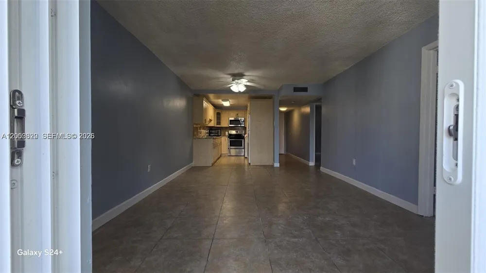 10090 NW 80th Ct #1406 Hialeah Gardens, FL 33016