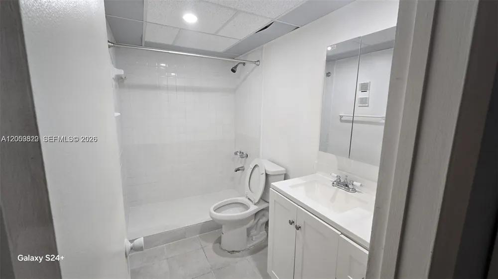 10090 NW 80th Ct #1406 Hialeah Gardens, FL 33016