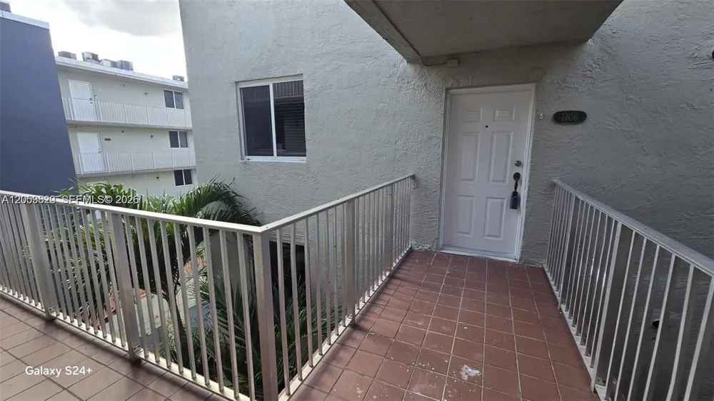 10090 NW 80th Ct #1406 Hialeah Gardens, FL 33016
