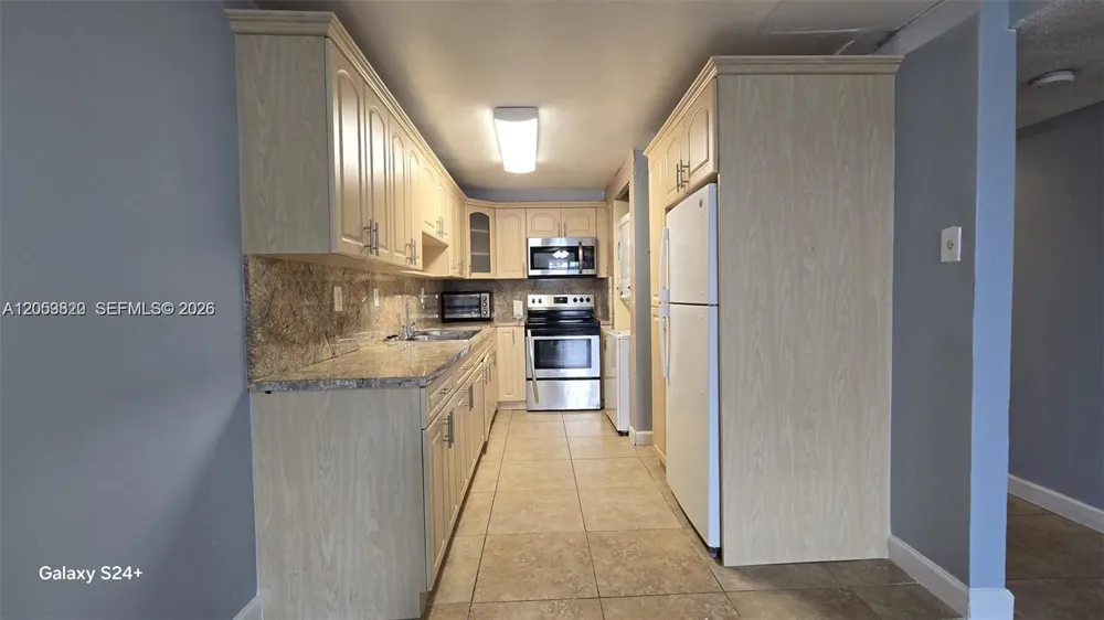 10090 NW 80th Ct #1406 Hialeah Gardens, FL 33016