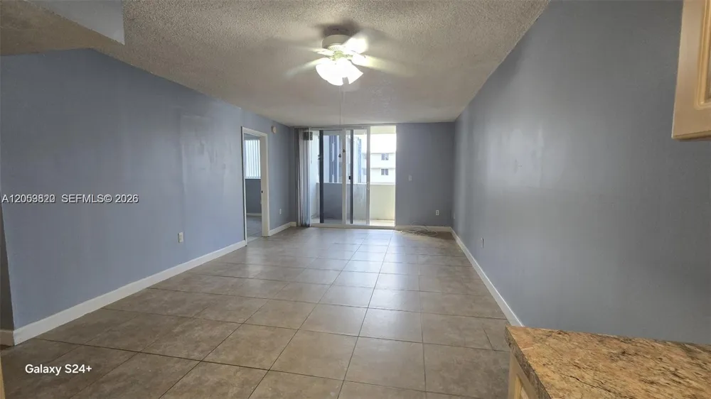 10090 NW 80th Ct #1406 Hialeah Gardens, FL 33016