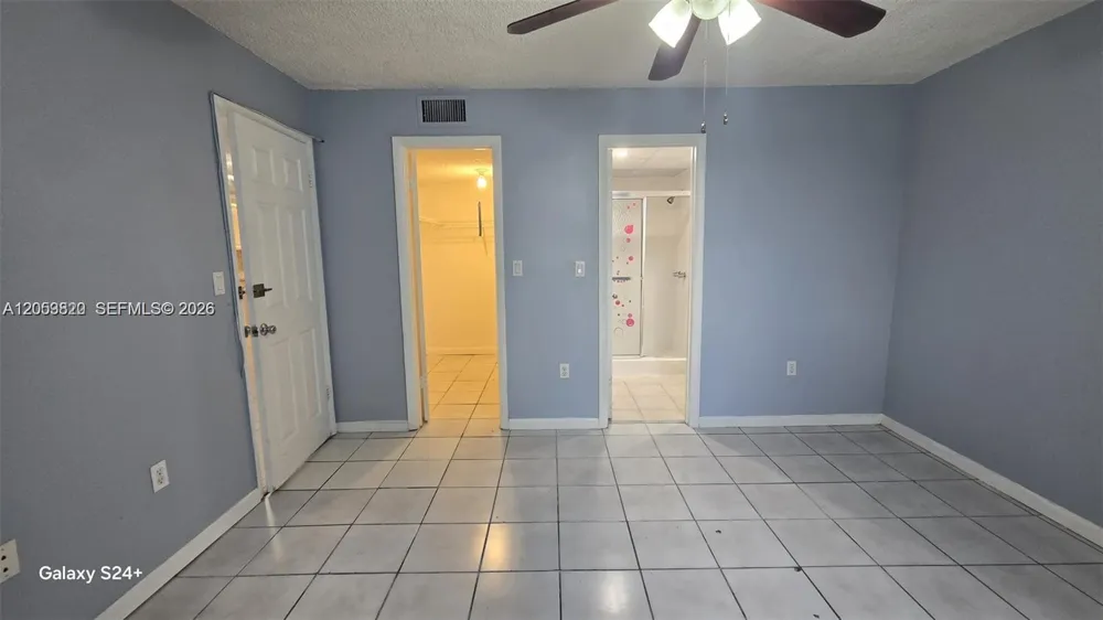 10090 NW 80th Ct #1406 Hialeah Gardens, FL 33016