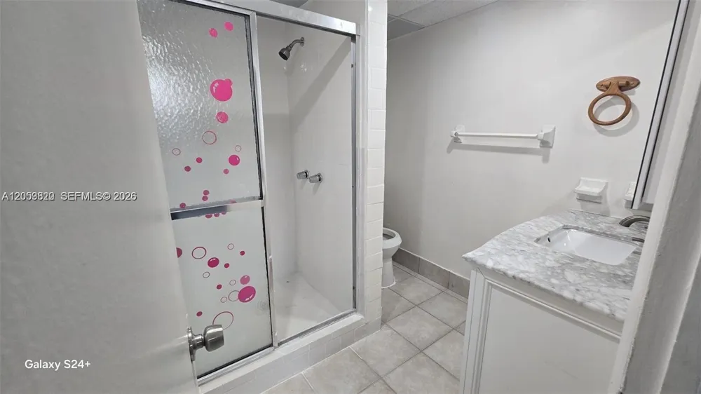 10090 NW 80th Ct #1406 Hialeah Gardens, FL 33016