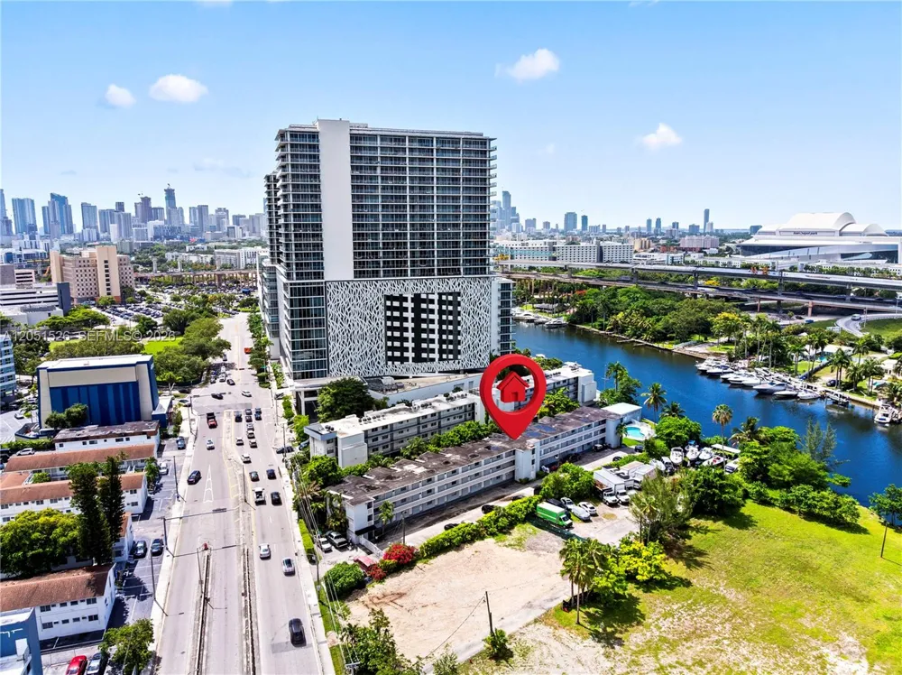 1610 NW N River Dr #201 Miami, FL 33125