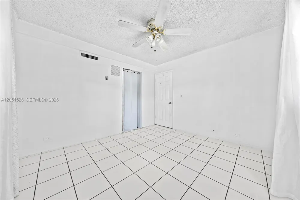 1610 NW N River Dr #201 Miami, FL 33125