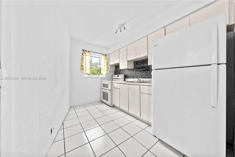 1610 NW N River Dr #201 Miami, FL 33125