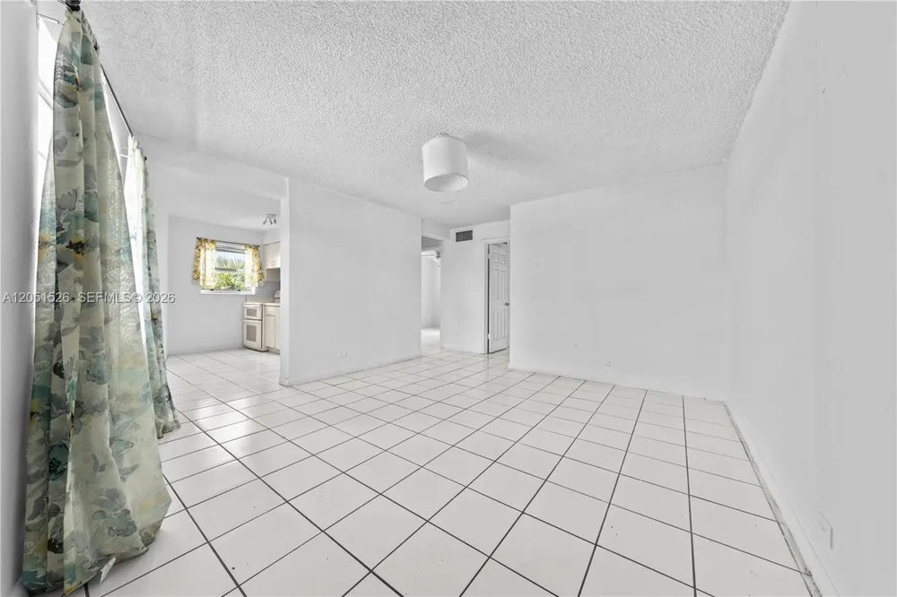 1610 NW N River Dr #201 Miami, FL 33125