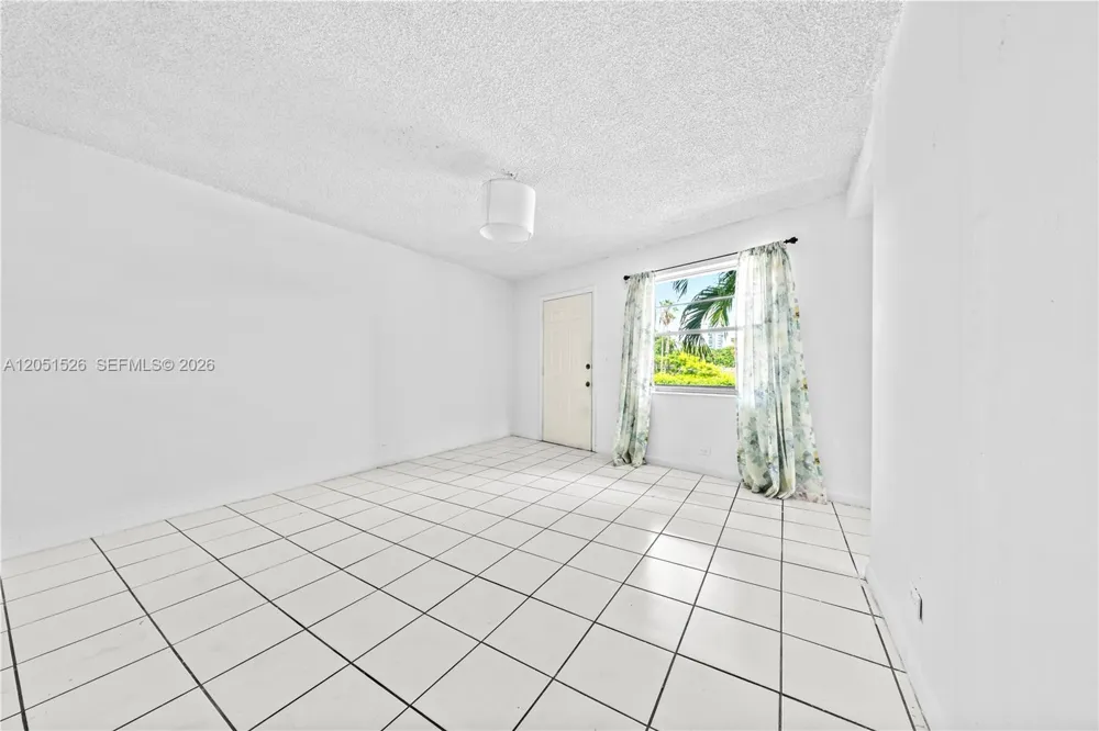 1610 NW N River Dr #201 Miami, FL 33125