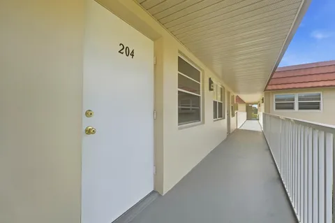 31 Pine Arbor Lane #Unit 204