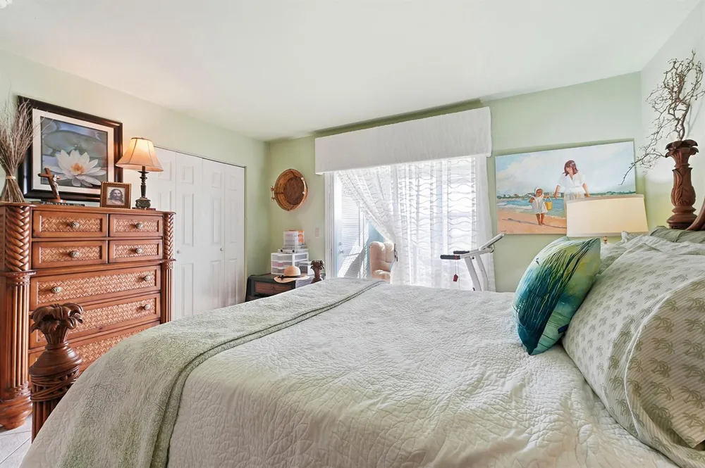31 Pine Arbor Lane #Unit 204 Vero Beach, FL 32962