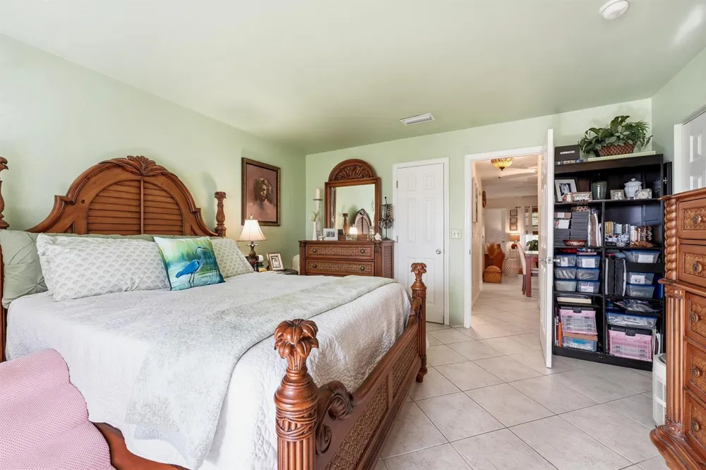 31 Pine Arbor Lane #Unit 204 Vero Beach, FL 32962