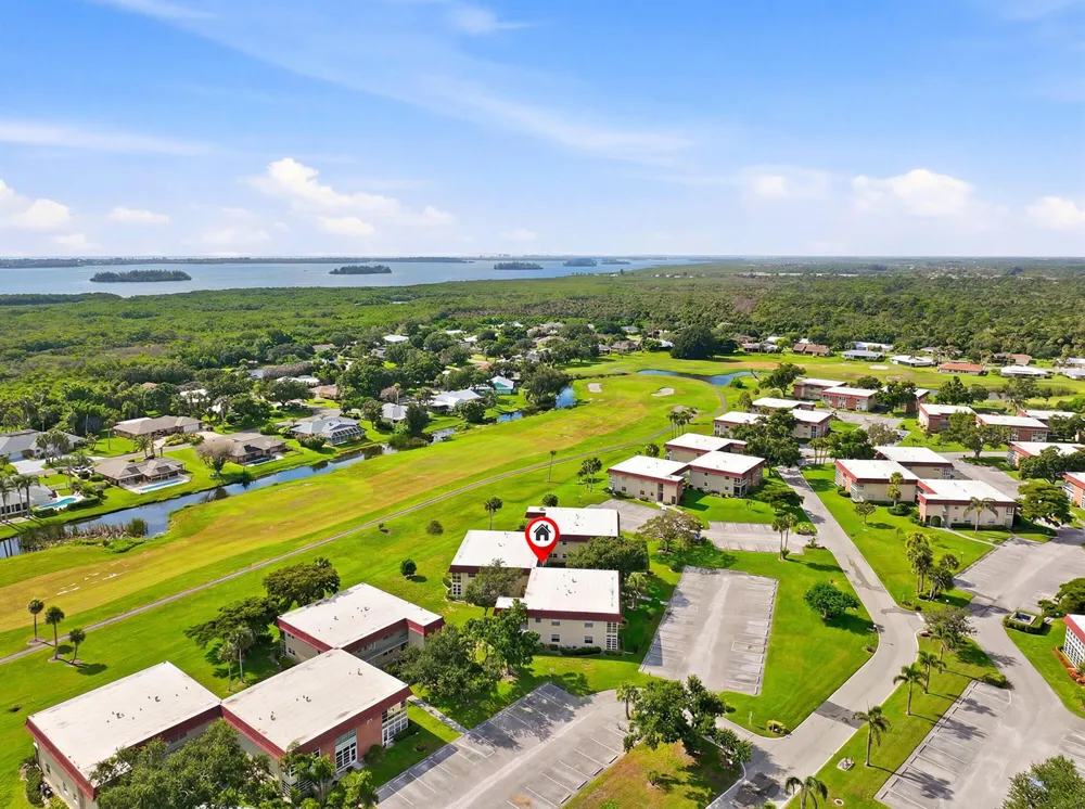 31 Pine Arbor Lane #Unit 204 Vero Beach, FL 32962