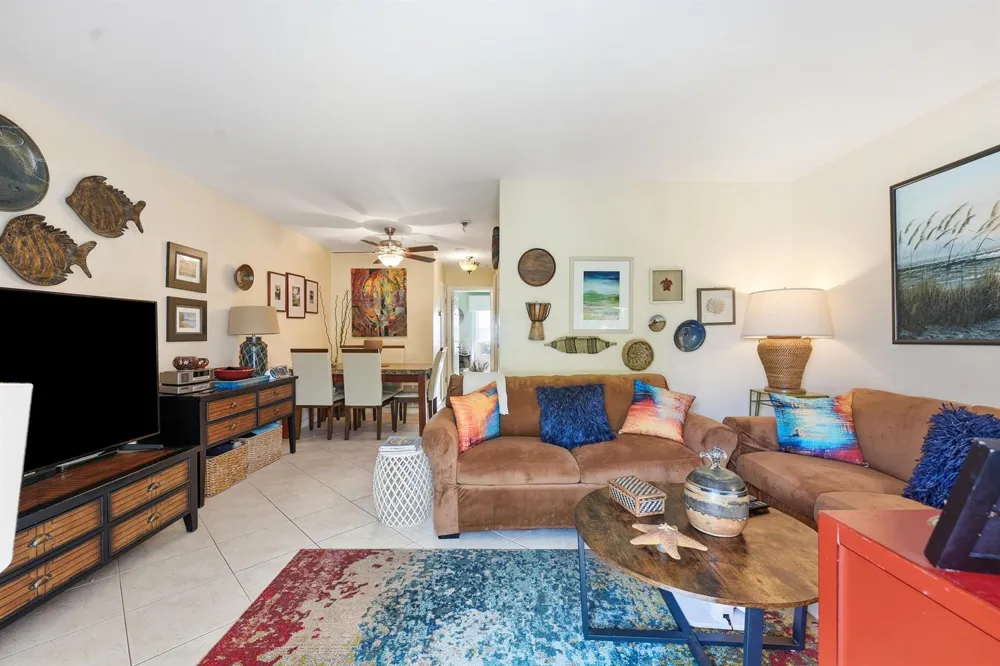 31 Pine Arbor Lane #Unit 204 Vero Beach, FL 32962