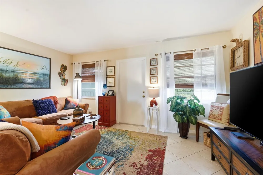 31 Pine Arbor Lane #Unit 204 Vero Beach, FL 32962