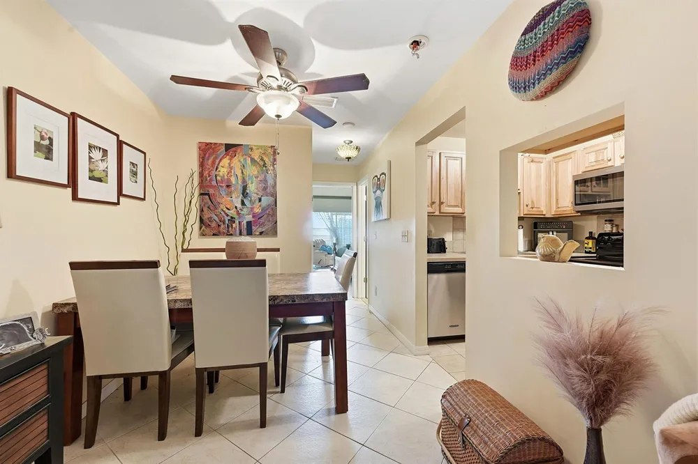31 Pine Arbor Lane #Unit 204 Vero Beach, FL 32962