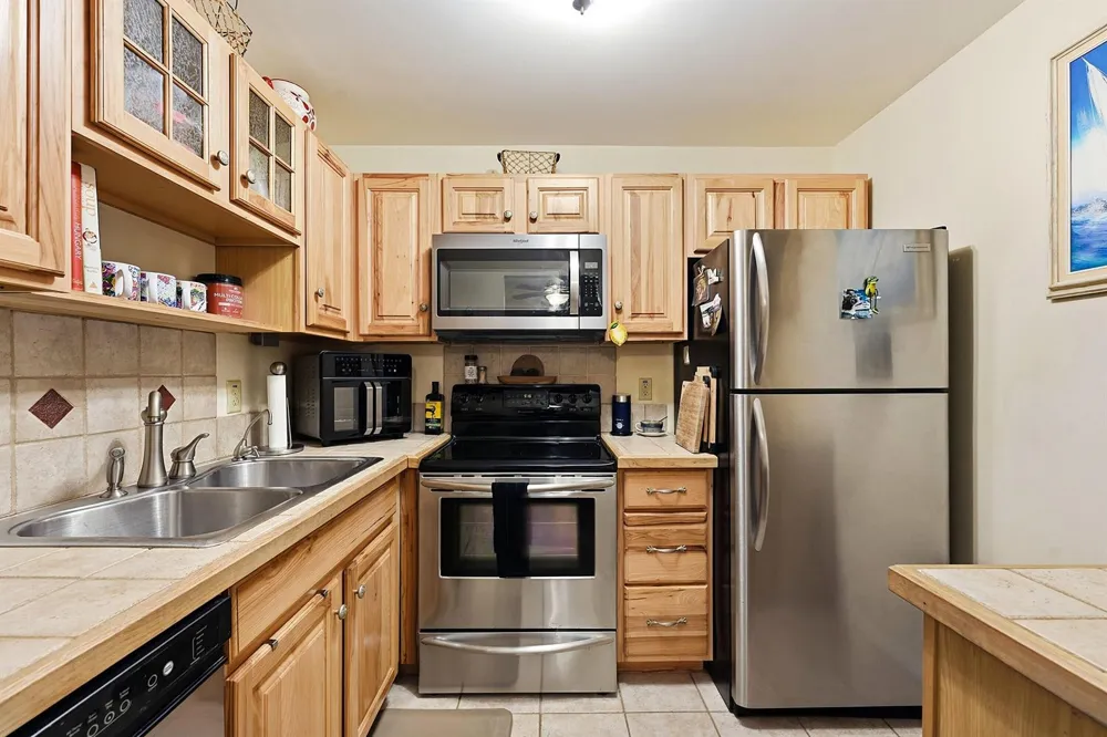 31 Pine Arbor Lane #Unit 204 Vero Beach, FL 32962