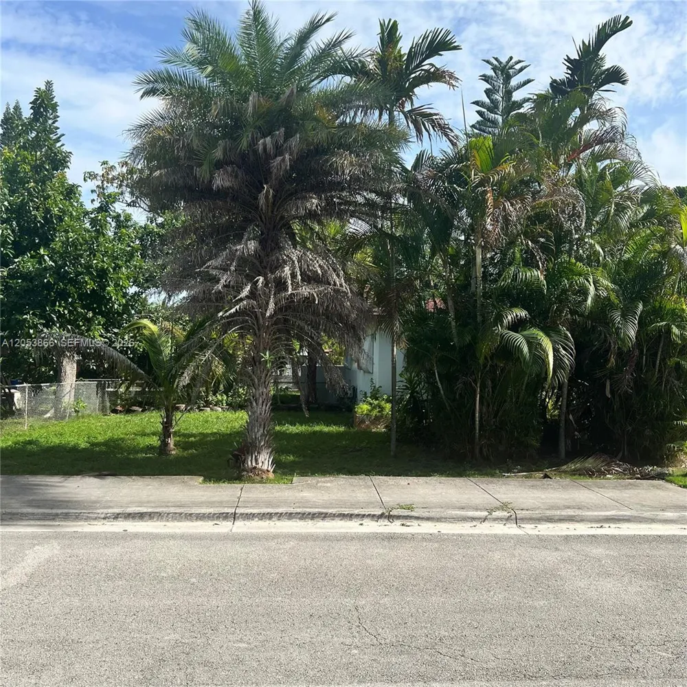 1760 NE 160th St North Miami Beach, FL 33162
