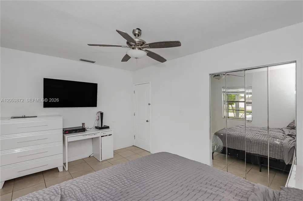 681 NE 1st Pl Hialeah, FL 33010