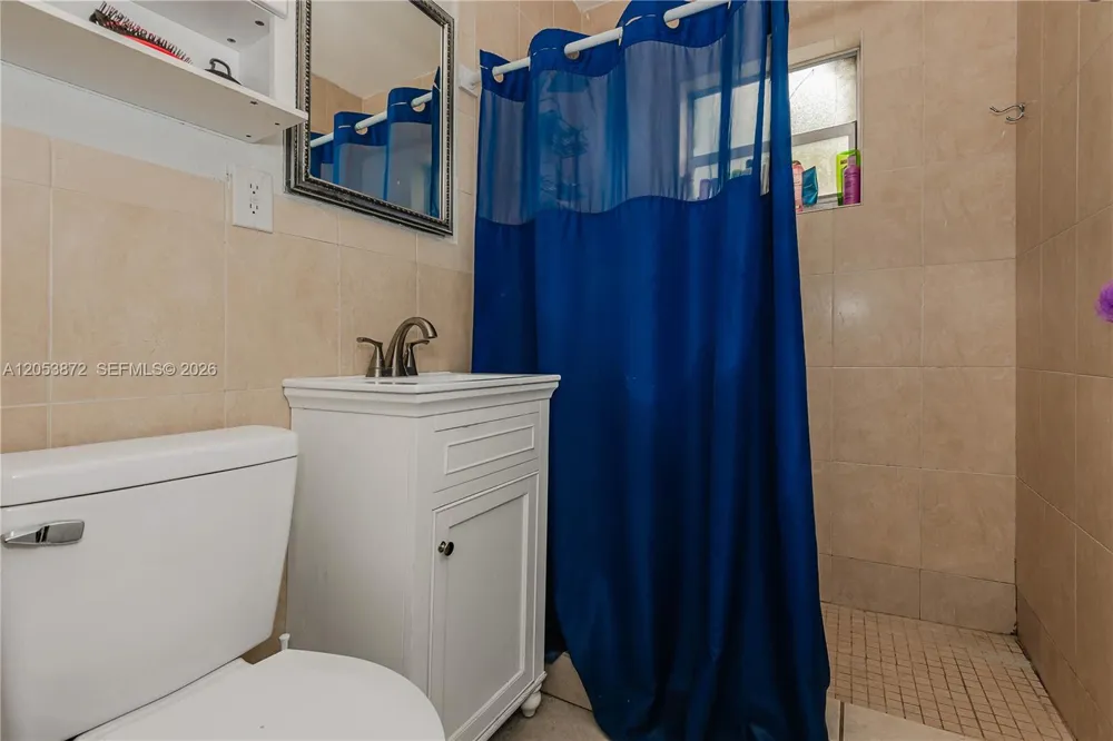 681 NE 1st Pl Hialeah, FL 33010