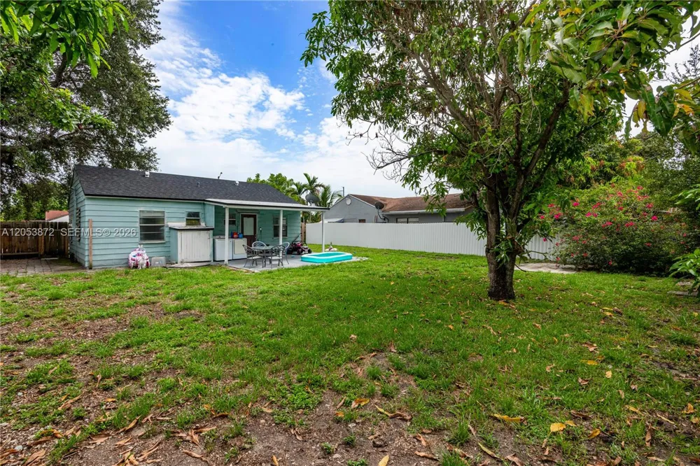 681 NE 1st Pl Hialeah, FL 33010