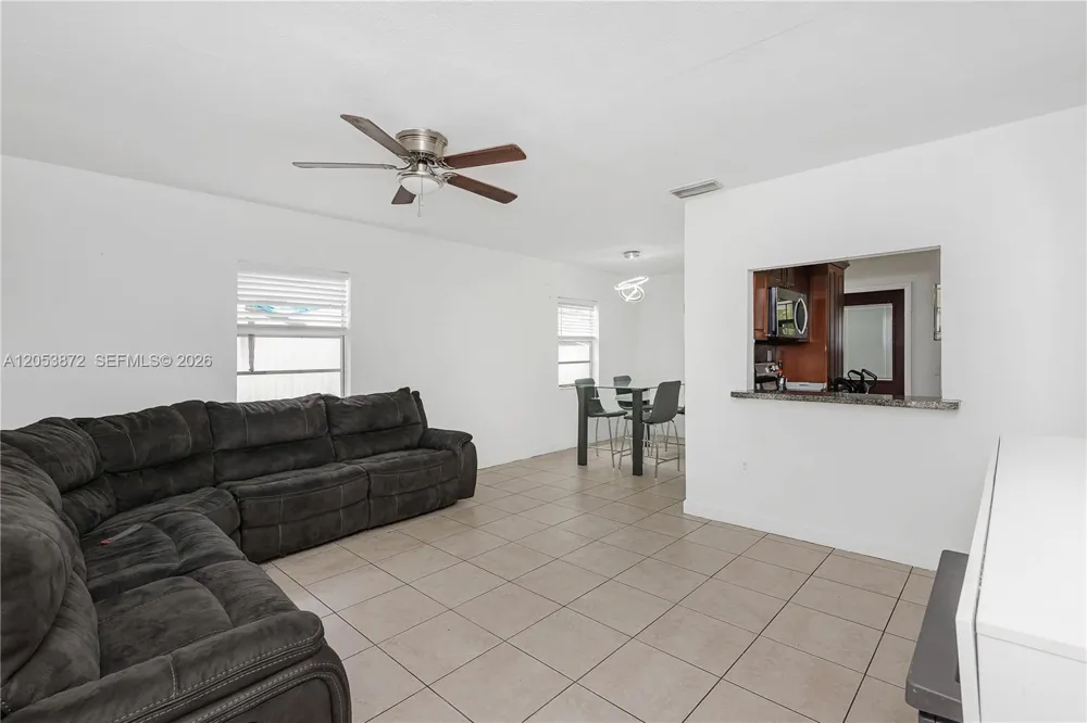 681 NE 1st Pl Hialeah, FL 33010