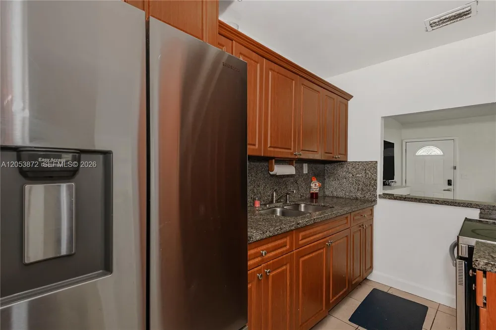 681 NE 1st Pl Hialeah, FL 33010