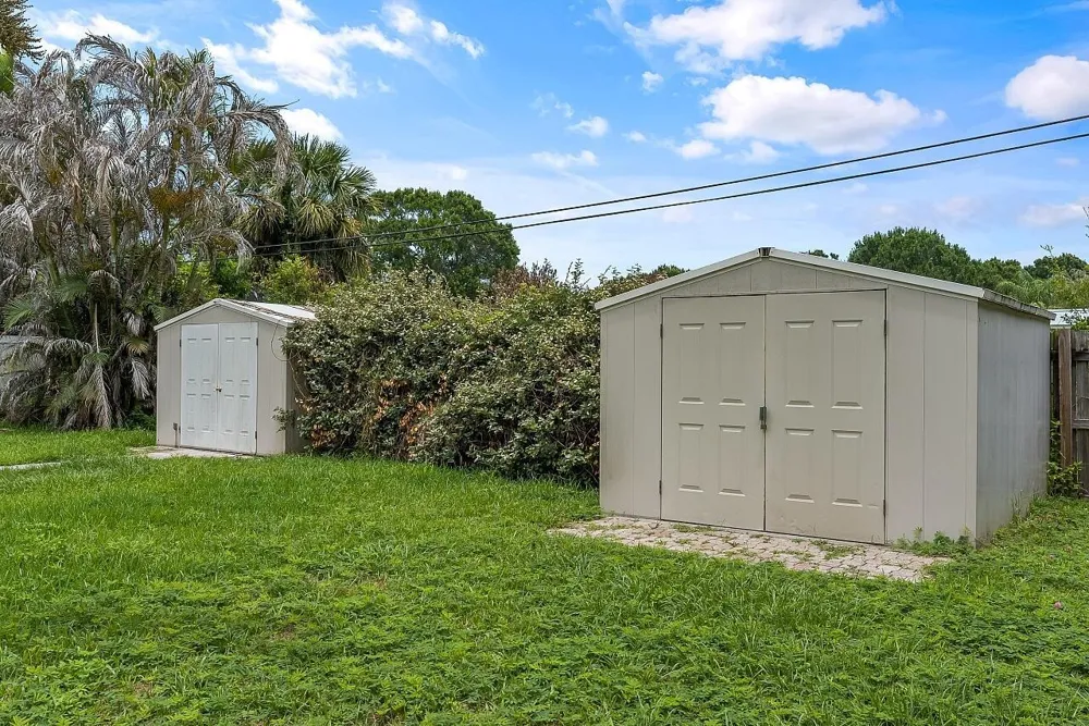 926 37th Avenue Vero Beach, FL 32960
