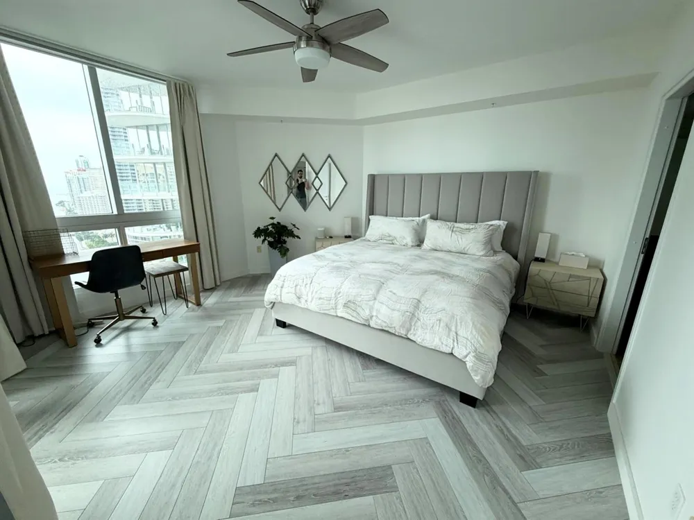 300 S BISCAYNE BOULEVARD #T-2208 Miami, FL 33131