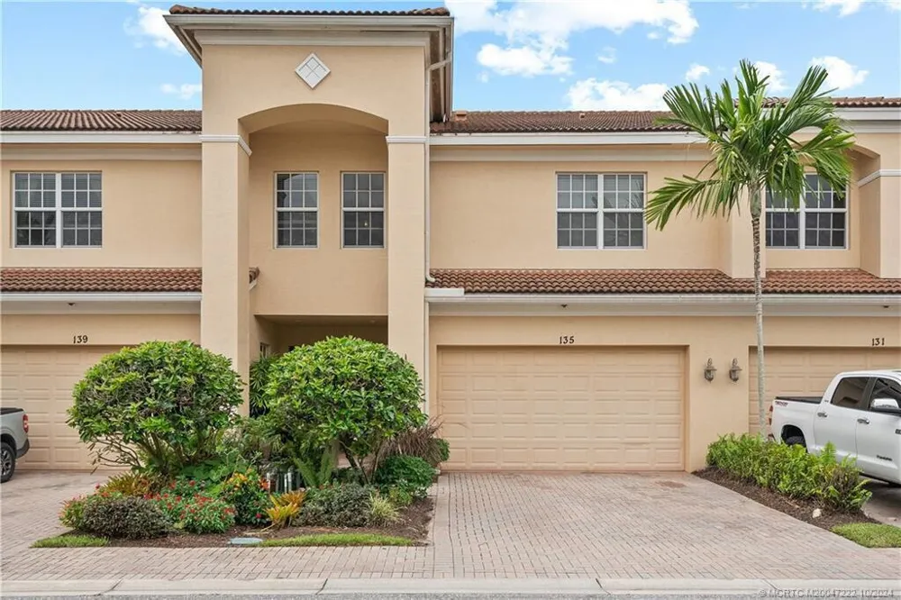 135 SW WALKING Path Stuart, FL 34997