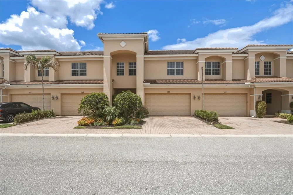 135 SW WALKING Path Stuart, FL 34997