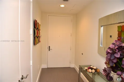 15811 Collins Ave #2905