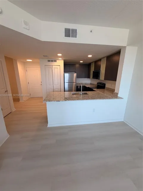 5563 MILLENIA PARK BLVD #310