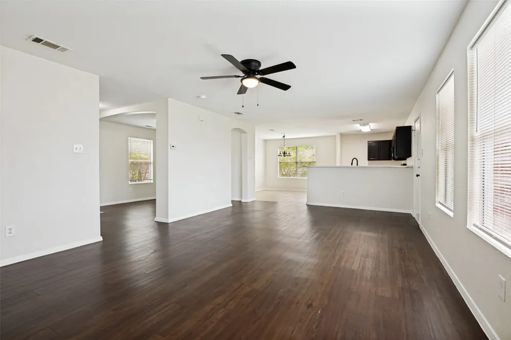 614 Hearthstone Drive Lancaster, TX 75146