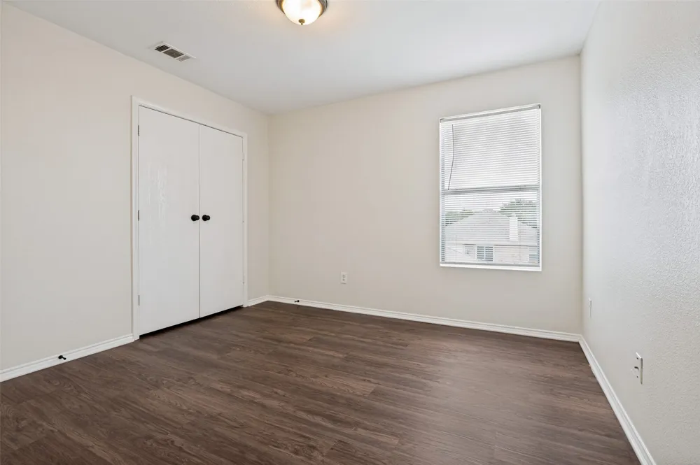 614 Hearthstone Drive Lancaster, TX 75146