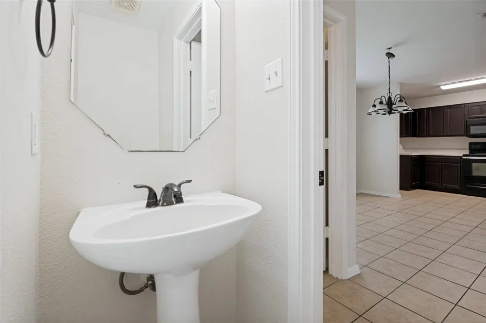 614 Hearthstone Drive Lancaster, TX 75146