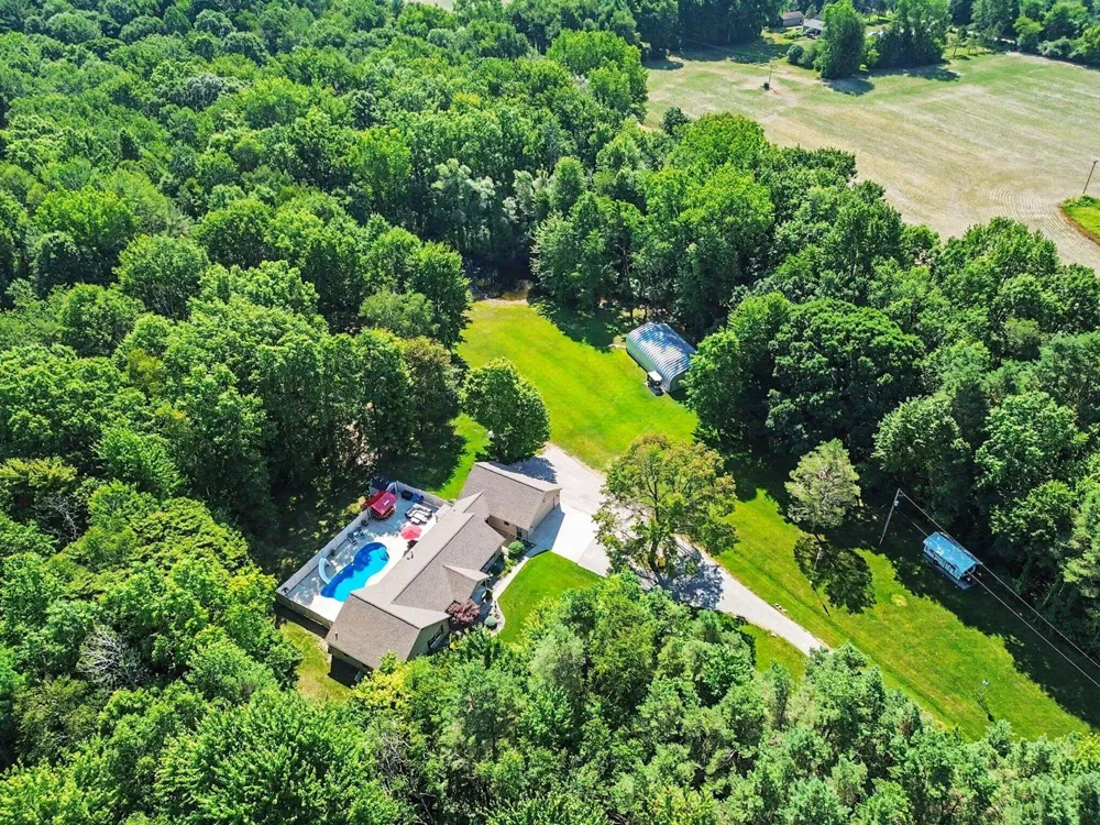 6333 Blackmar Road Bridgeport, MI 48722