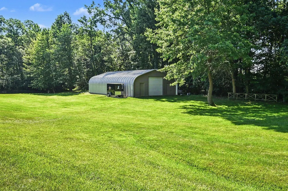 6333 Blackmar Road Bridgeport, MI 48722