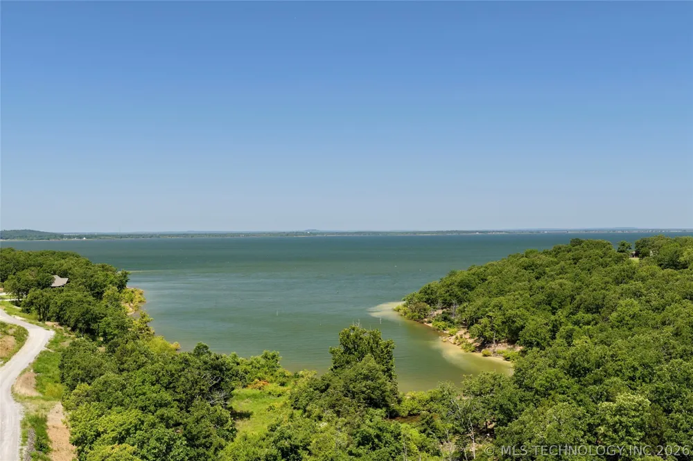 241 Patriot Pointe Eufaula, OK 74432