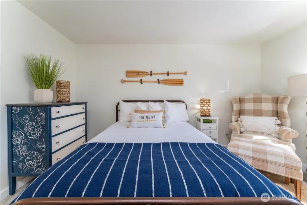 322 W Woodin 301 & 301A Avenue Chelan, WA 98816