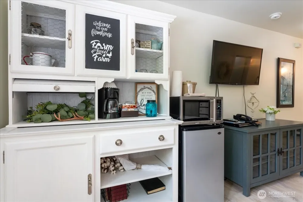 322 W Woodin 301 & 301A Avenue Chelan, WA 98816