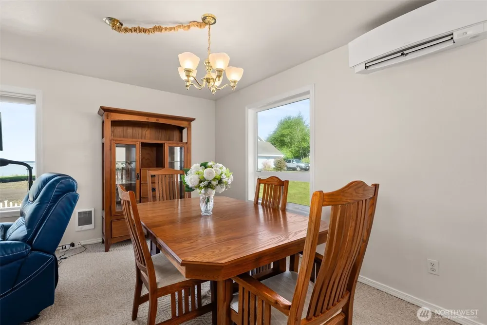 4 Bayshore Road South Bend, WA 98586