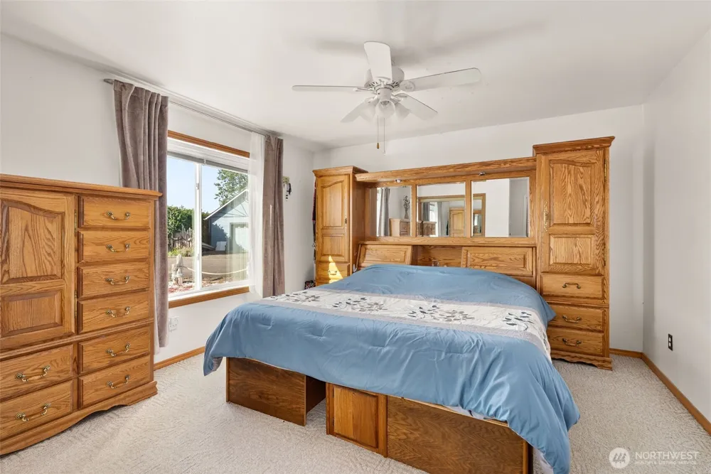 4 Bayshore Road South Bend, WA 98586
