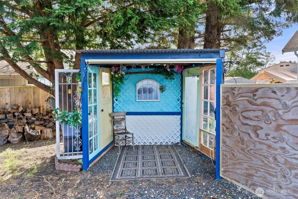 4 Bayshore Road South Bend, WA 98586