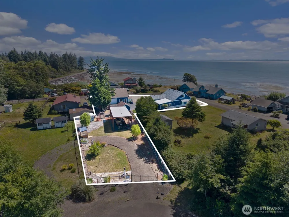 4 Bayshore Road South Bend, WA 98586