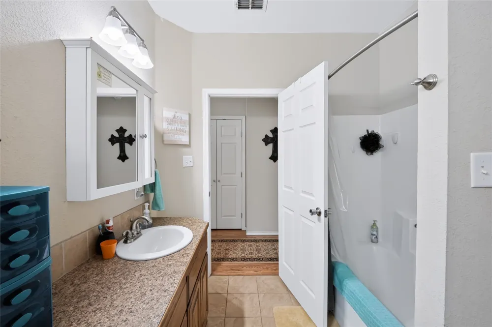 7922 County Road 229 Clyde, TX 79510