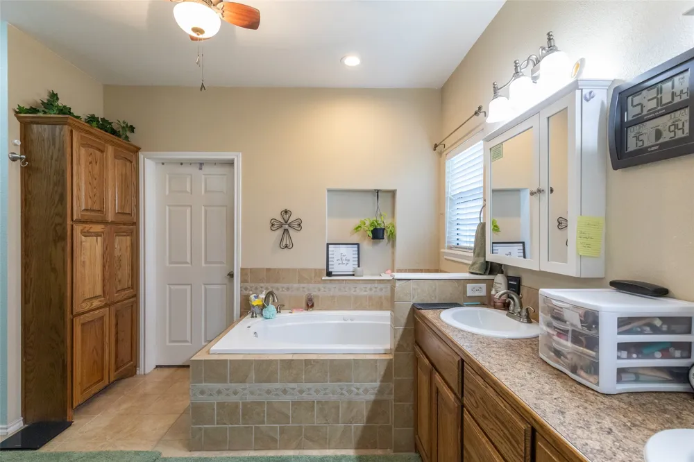 7922 County Road 229 Clyde, TX 79510